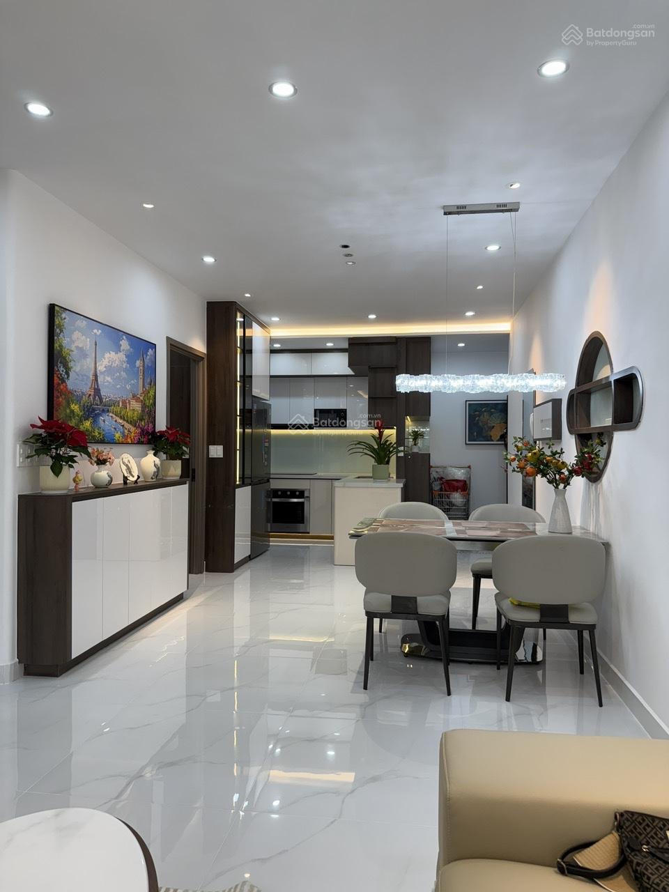 Cần bán căn hộ Sky Garden, PMH, Q7 nhà đẹp, mới 100%, nội thất cao cấp. LH: 0917 300 ***