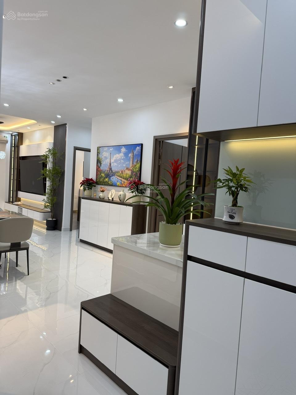 Cần bán căn hộ Sky Garden, PMH, Q7 nhà đẹp, mới 100%, nội thất cao cấp. LH: 0917 300 ***