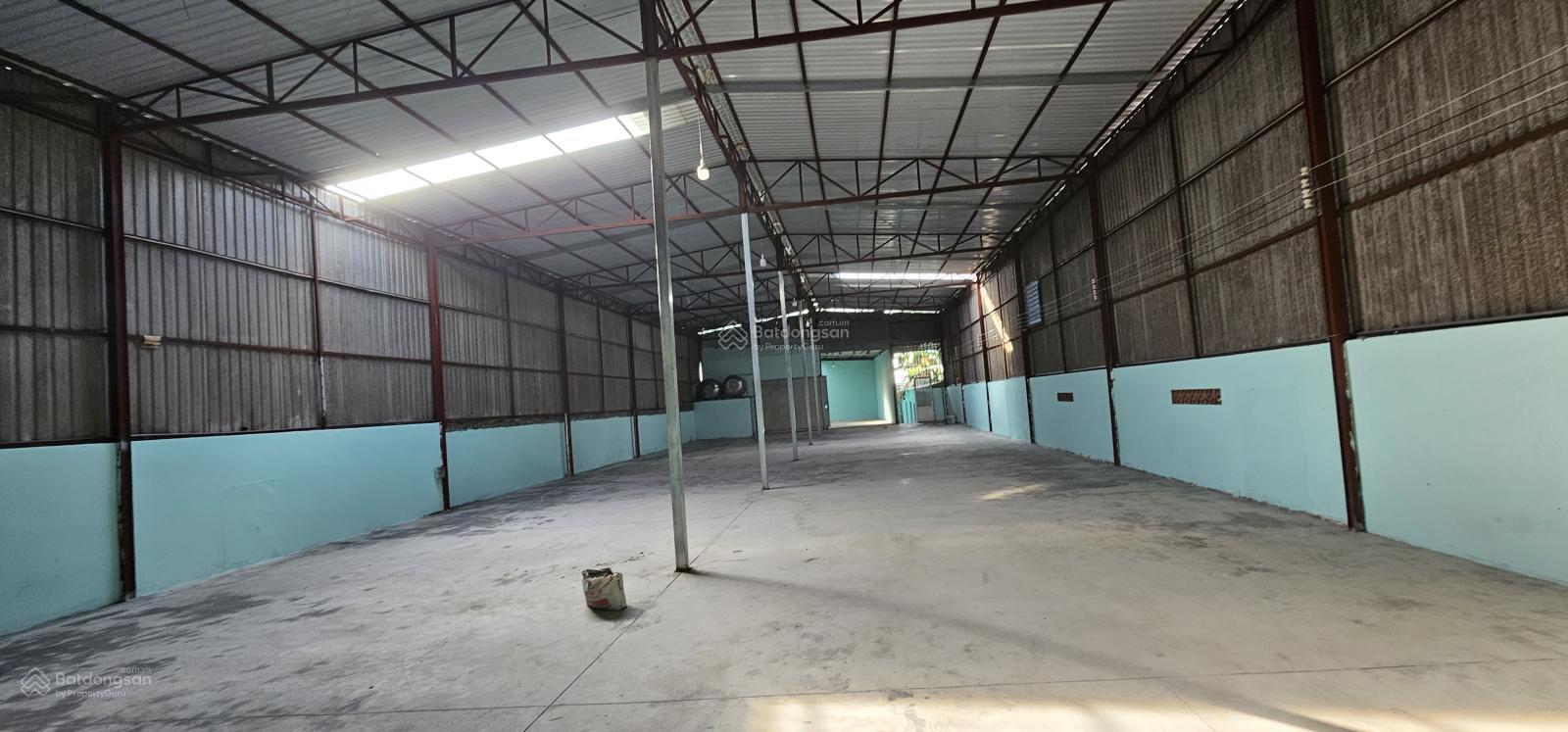 NHÀ XƯỞNG CHO THUÊ ĐƯỜNG LÊ VĂN XÃ ĐÔNG THẠNH HOC MÔN DT: 650M GIÁ 35 TRIÊU/THÁNG LH; 0908 561 ***