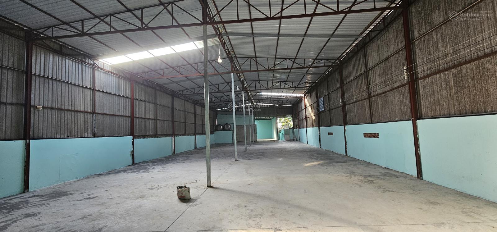 NHÀ XƯỞNG CHO THUÊ ĐƯỜNG LÊ VĂN XÃ ĐÔNG THẠNH HOC MÔN DT: 650M GIÁ 35 TRIÊU/THÁNG LH; 0908 561 ***