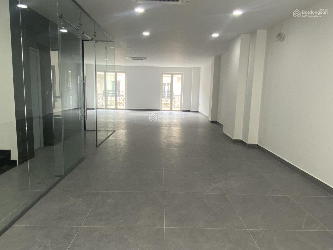 Cho Thuê Tòa Nhà Văn Phòng Đường Lam Sơn, Phường 2, Ngay Sân Bay. DT: 8x21m. Hầm - 6 Tầng. PCCC