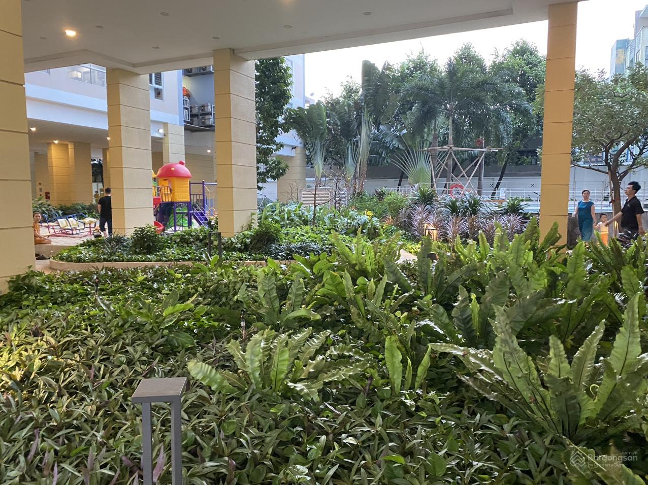 Bán căn hộ Valeo Đầm Sen, 5,3 tỷ TL, 100m2, 3PN, 2WC, đầy đủ nội thất, tầng Thấp