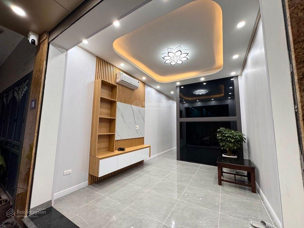 BÁN NHÀ Ô TÔ ĐỖ CỬA - THANG MÁY - 2 THOÁNG - PHỐ BẠCH ĐẰNG - HOÀN KIẾM SỔ RIÊNG 40M 5 TẦNG 10,8 TỶ