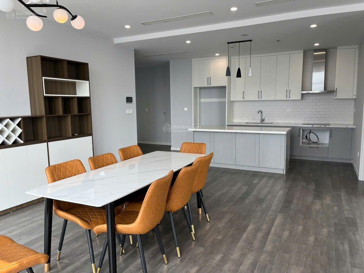 Em đang có mấy căn 3 ngủ 2 vệ sinh đang trống cần cho thuê gấp nhà có sẵn nội thất vào ở ngay Em đang có mấy căn 3 ngủ 2 vệ sinh đang trống cần cho thuê gấp nhà có sẵn nội thất vào ở ngay