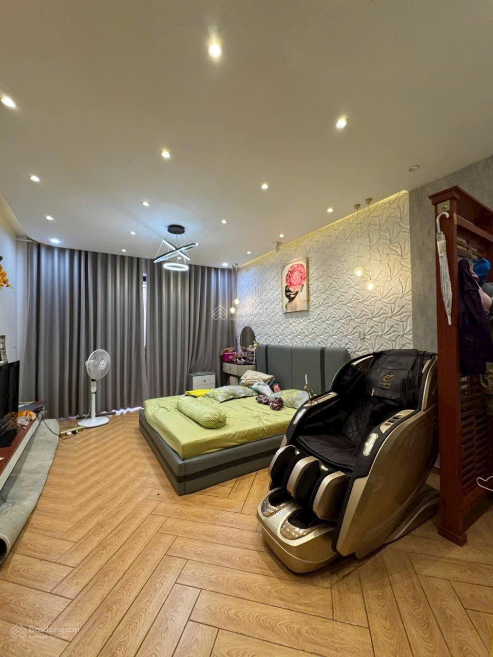 Bán nhà Mặt Tiền Đường số 28 kinh doanh.Mở VP CT .Nhà đúc 1 trệt 1 lững 3 lầu.Sân Thượng.