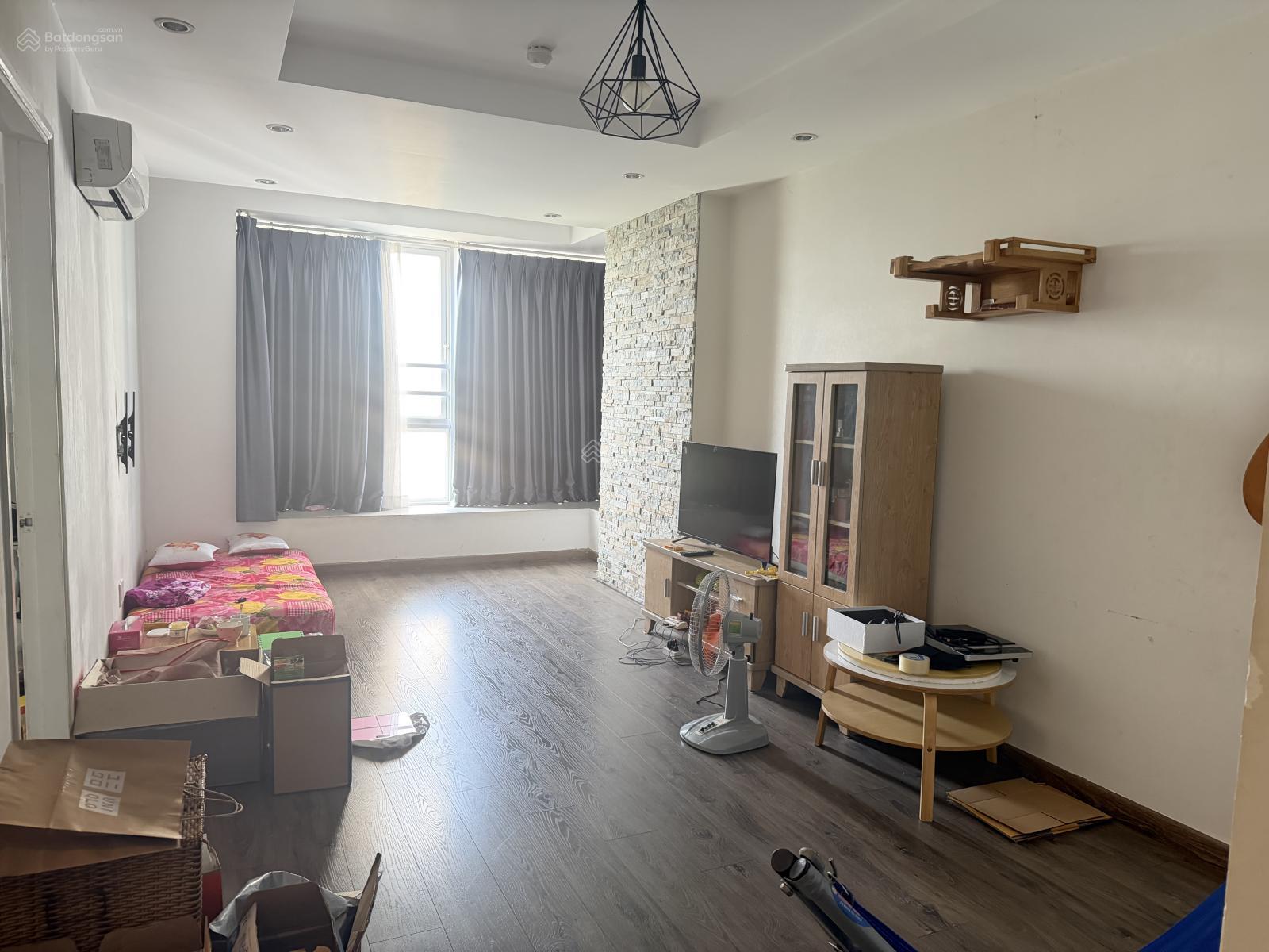 Cho thuê CH Terra Rosa Nguyễn Văn Linh có nội thất 80m2 2PN, 2WC, giá 7 triệu /tháng. LH 0909 864 ***