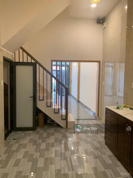 Hạ giá 2 tỷ cần bán gấp nhà hxh Nguyễn Đức Thuận 4,2x20m 4 tầng chỉ 13,5 tỷ tl ngay nhà ga T3