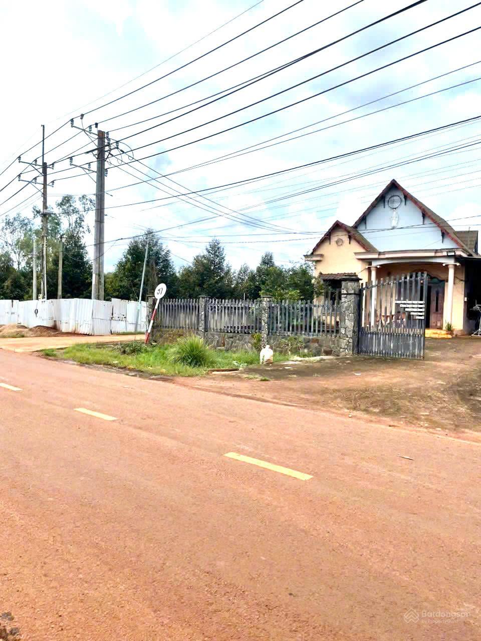 BÁN ĐẤT HAI MẶT TIỀN ĐƯỜNG BÊ TÔNG TẠI XUÂN TÂM, CÁCH ĐƯỜNG NHỰA 200M, ĐẤT THỔ CƯ TOÀN BỘ, GIÁ RẺ