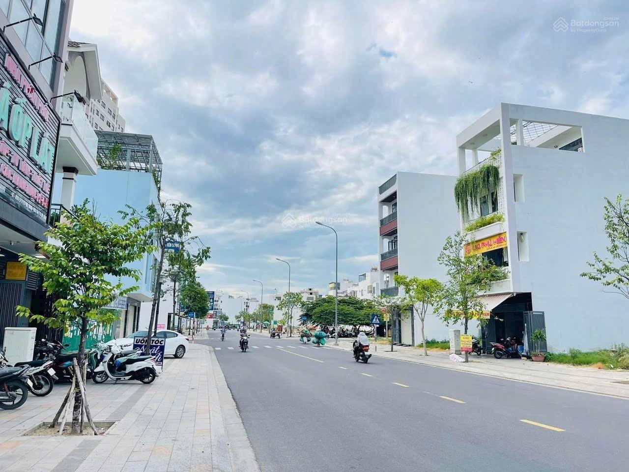 Bán nhà Thích Quảng Đức Hà Quang 2 gần Tố Hữu gần tiếng anh Việt Mỹ giá 15,5 tỷ 0966 838 ***