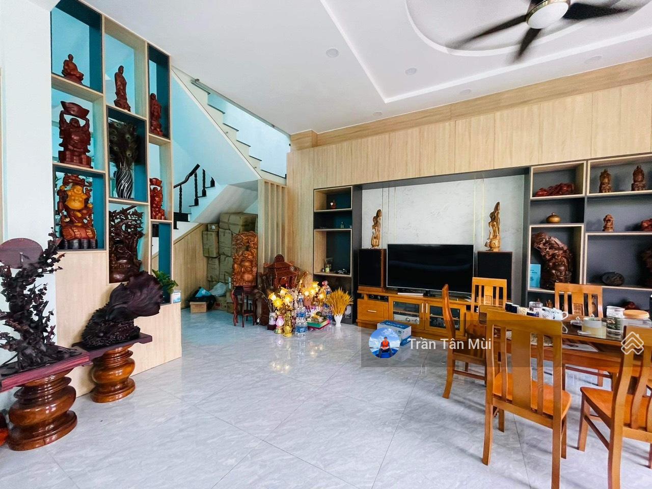 Bán nhà phố Gia Hòa, căn hiếm 7x19m - 133m2, nhà view thoáng, full nội thất 18,3 tỷ sổ hồng