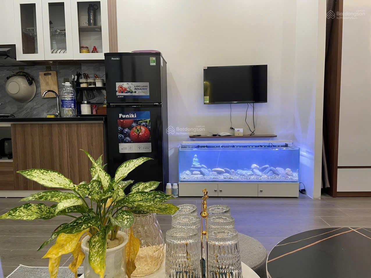 Cho thuê chung cư mini 1N1K view hồ Mễ Trì, Hà Nội, 6,8 triệu, 35m2