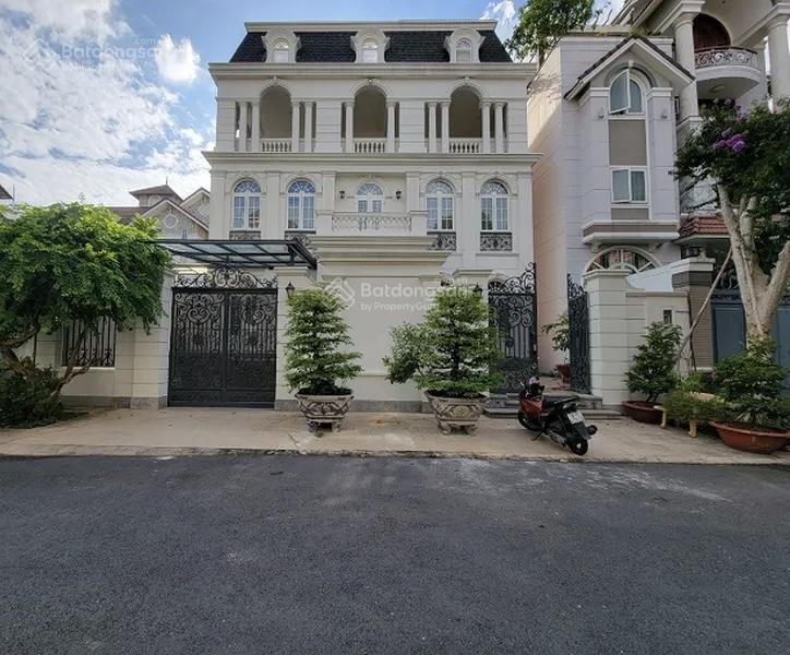 1 lô duy nhất chỉ 171tr/m2 - Khu villa view Landmark 81 - Trần Não - Q2 - DT 160m2(7.5x21) 1 lô duy nhất chỉ 171tr/m2 - Khu villa view Landmark 81 - Trần Não - Q2 - DT 160m2(7.5x21)