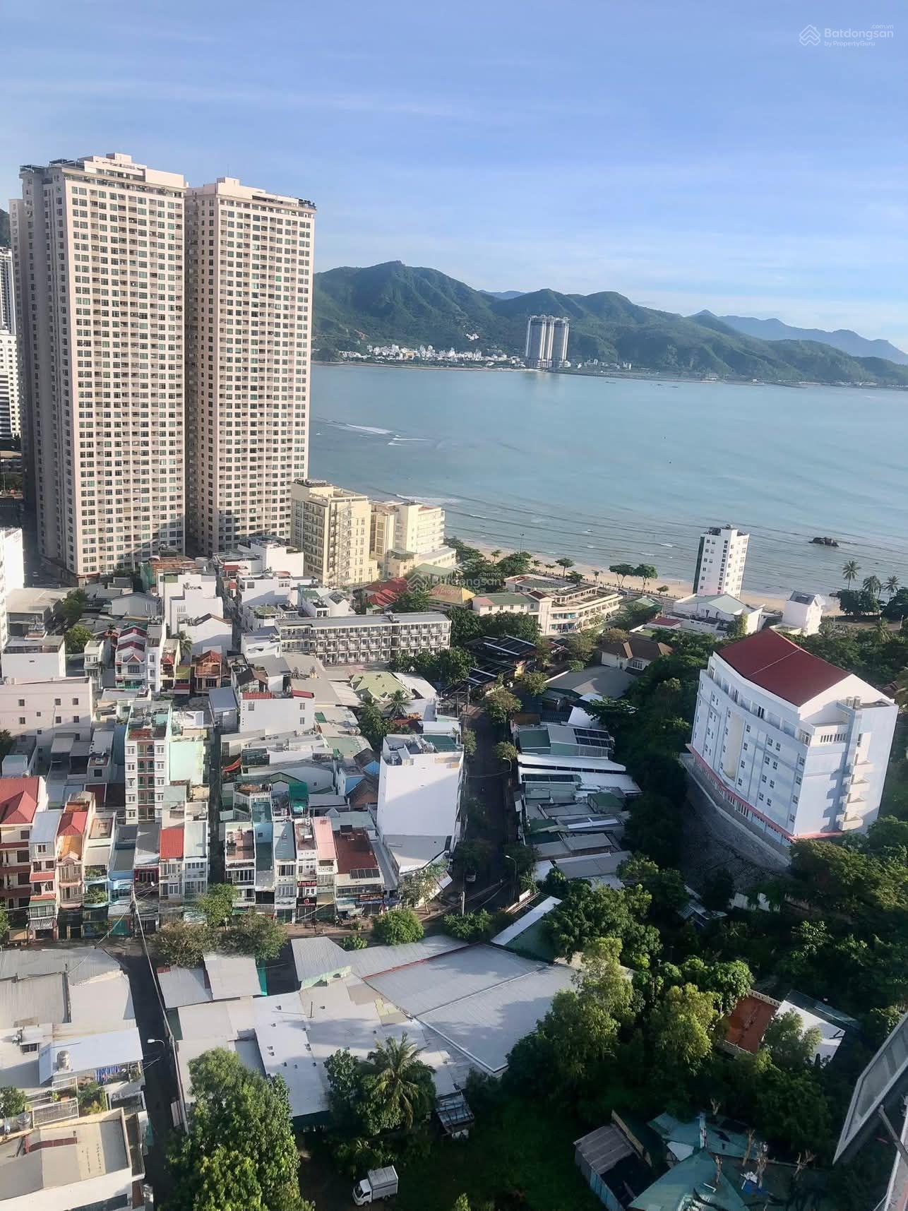 Bán gấp bao rẻ nhất 2.8 tỷ căn góc 3PN2WC 74.1m2 view biển đẹp tại Napoleon Nha Trang