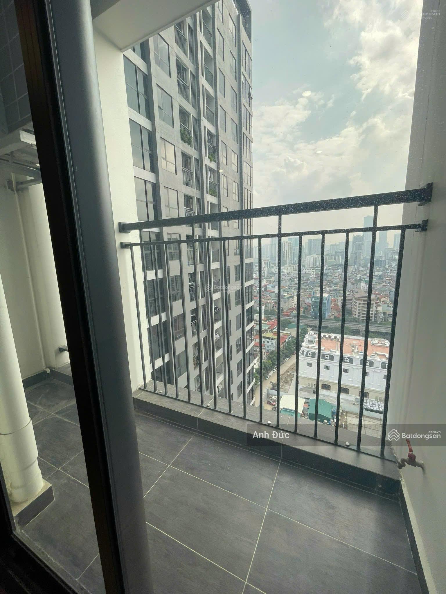 Bán căn hộ Mipec Xuân Thủy 83,5m² 2PN giá 11,43 tỷ trung tâm Cầu Giấy Bán căn hộ Mipec Xuân Thủy 83,5m² 2PN giá 11,43 tỷ trung tâm Cầu Giấy