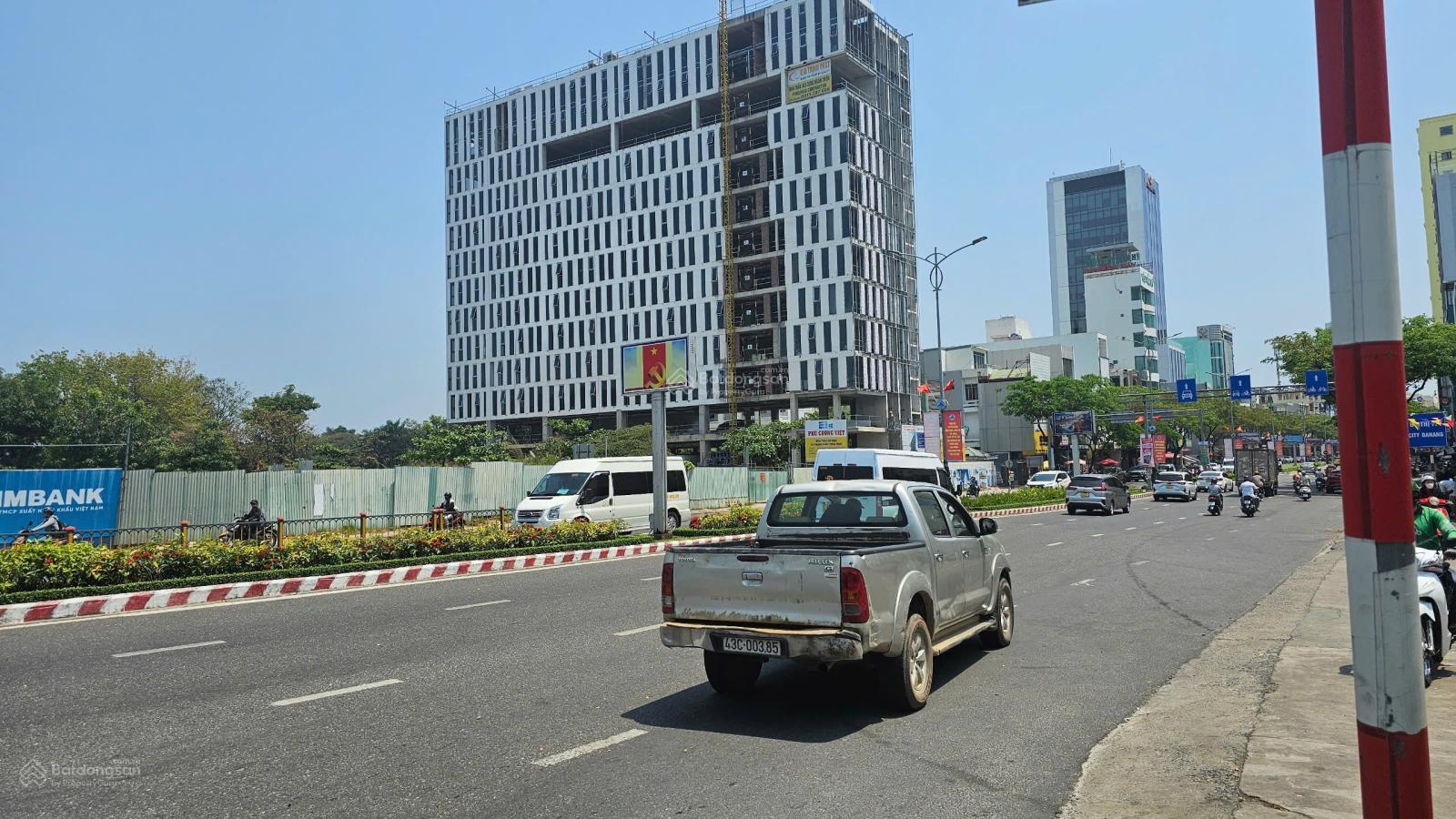 Cho thuê lô đất mặt tiền Nguyễn Văn Linh, 1150m2, ngang 20m, HĐ 7 năm, gọi Văn Phú