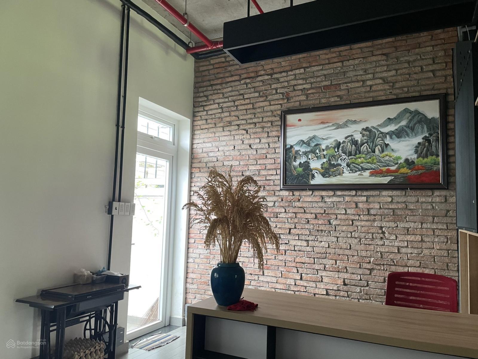 Chính chủ - Cần bán gấp căn 5x18m view trực diện cv . Nhà nội thất cơ bản . Giá từ 15.5tỷ Chính chủ - Cần bán gấp căn 5x18m view trực diện cv . Nhà nội thất cơ bản . Giá từ 15.5tỷ