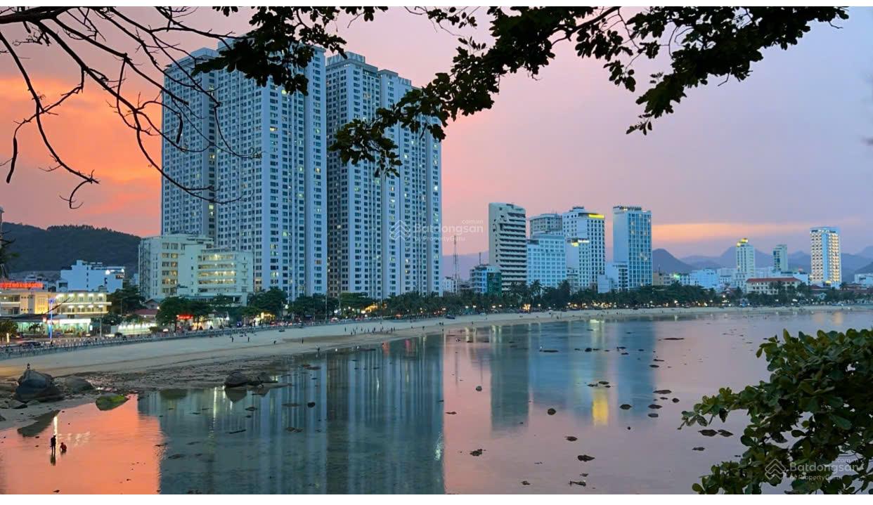 Căn hộ view biển Mường Thanh Viễn Triều giá 3,25 tỷ- tầng 31 Căn 3110, tòa OC2B