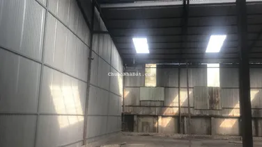 Cho thuê kho xưởng Ngô Gia Tự (gần cầu Đuống) DTSD: 700m2