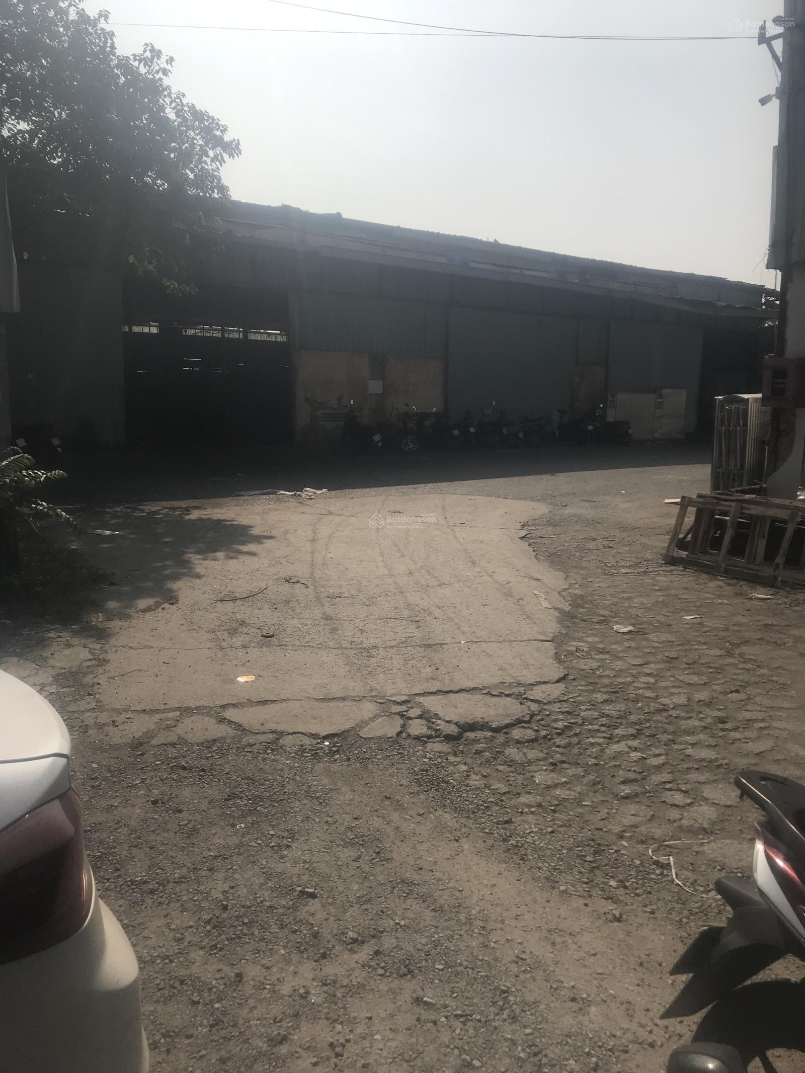 Cho thuê kho xưởng Ngô Gia Tự (gần cầu Đuống) DTSD: 700m2