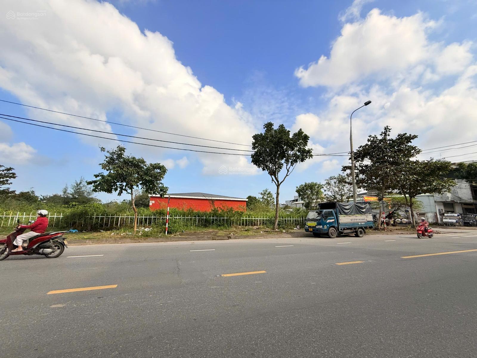 Bán lô 4 mặt tiền Phạm Hùng DT 9029m2 đất TMDV, giá 22tr/m2