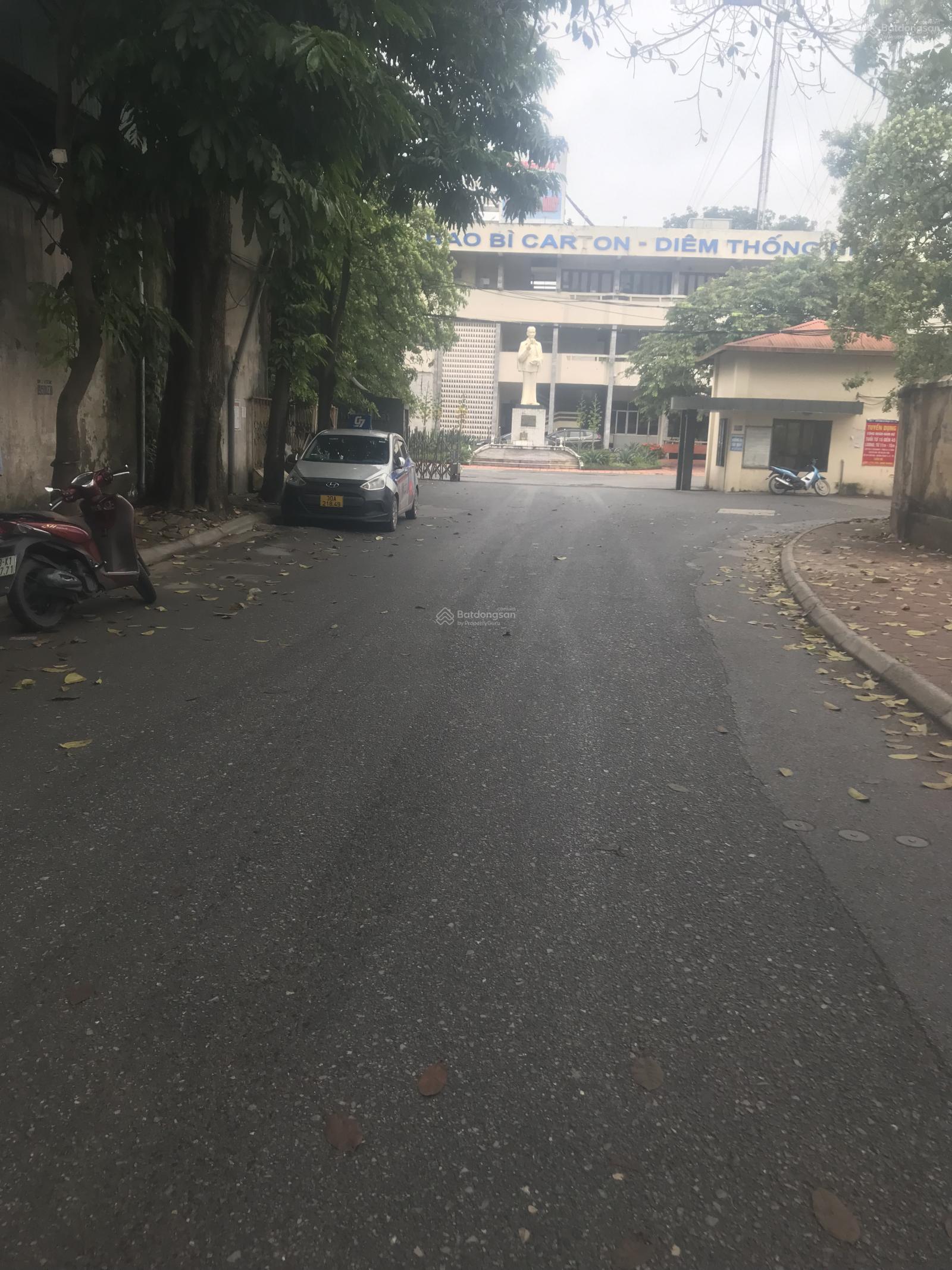 Cho thuê kho tại phường Đức Giang LB, HN DT: 400m2 sẵn điện 3 pha. Cao 5m