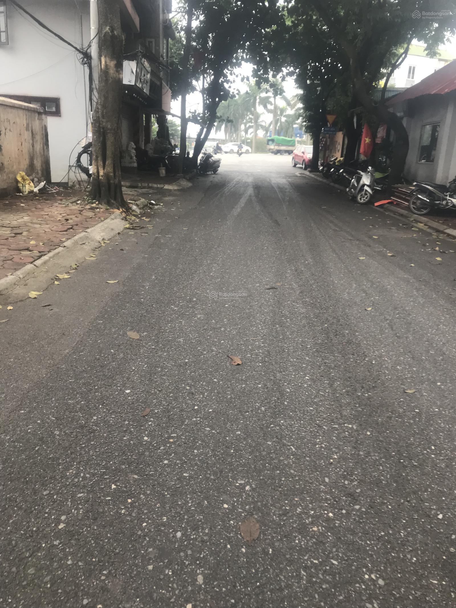 Cho thuê kho tại phường Đức Giang LB, HN DT: 400m2 sẵn điện 3 pha. Cao 5m