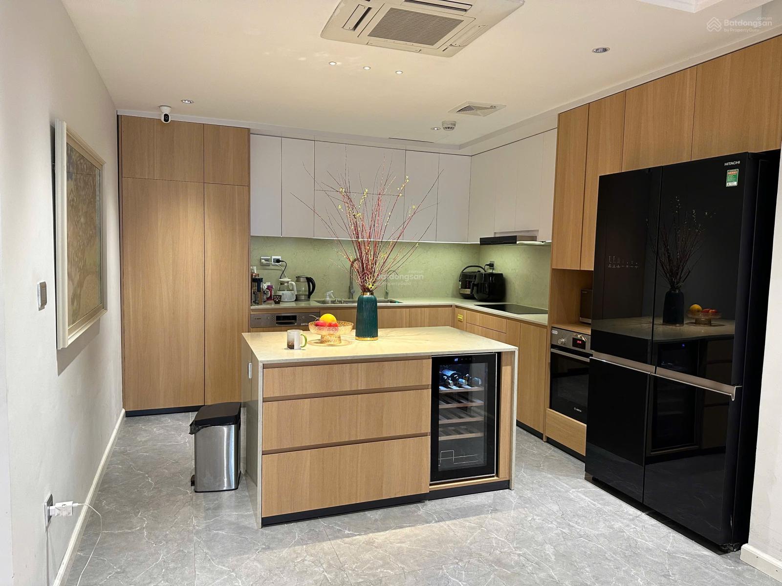 Siêu phẩm: Cần tiền bán nhanh Thiên Niên Kỷ 72m2 2PN 2WC. Full nt. Tầng trung hướng mát giá 6,x tỉ