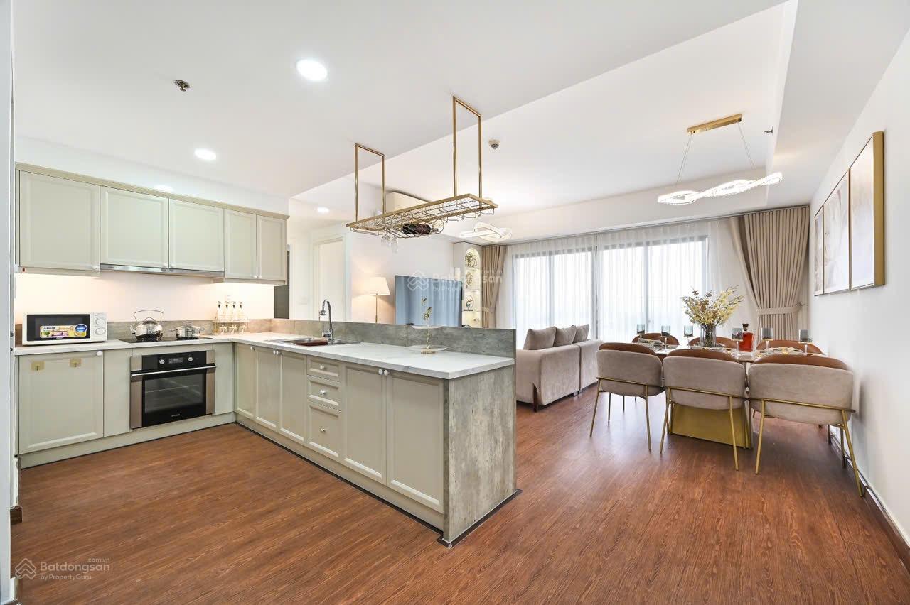 Bán 3PN Masteri ban công 4 cánh - bếp mở - 99m2 - Toà T5 - 12.5 tỷ all in - Sang Masteri 0909 634 ***