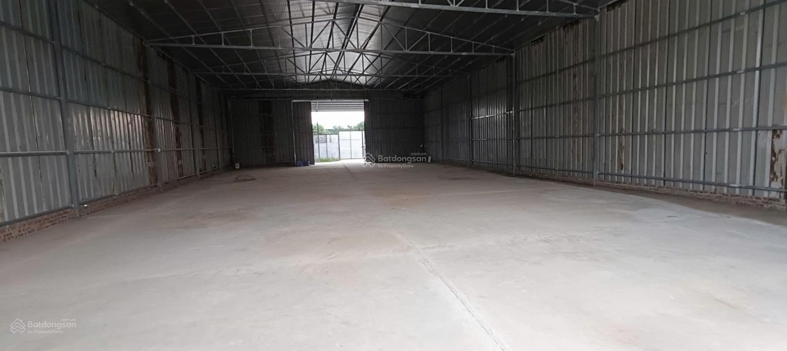 Cho thuê kho đường Phan Trọng Tuệ, Thanh Trì. 700m2, công vào trong kho, tôn trống nóng. 60k/m2