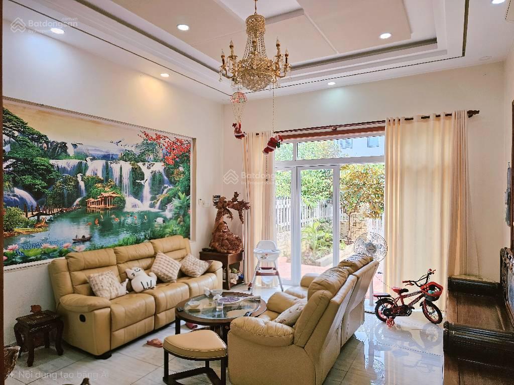 Bán gấp biệt thự 252m2 Lô góc KDC Gia Hòa 4 tầng, nội thất đẹp có thang máy, Phước Long B, Quận 9