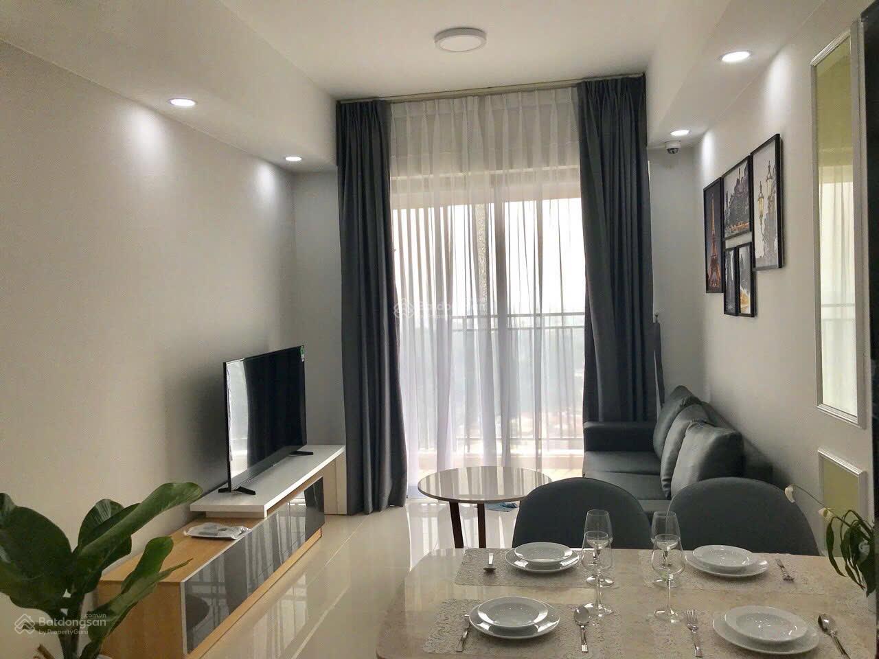 Bán CH Hoa Sen Apartment 65m2, 2PN, 2WC, bancon rộng, có SH chính chủ. Giá: 3.85 tỷ thương lượng Bán CH Hoa Sen Apartment 65m2, 2PN, 2WC, bancon rộng, có SH chính chủ. Giá: 3.85 tỷ thương lượng