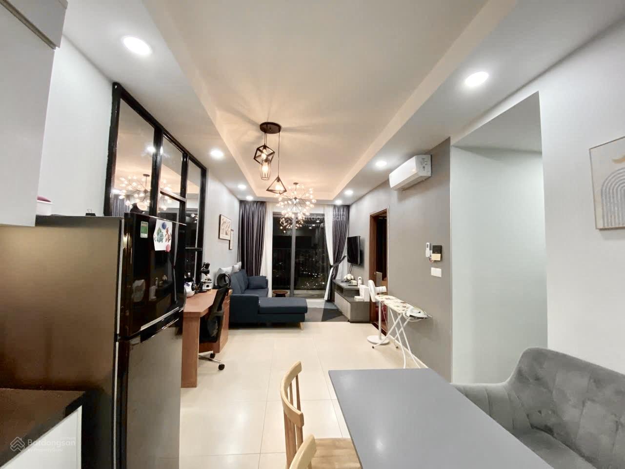 The Pegasuite 1 share 1 phòng ngủ nội thất đầy đủ chuyển vào liền yêu cầu nữ