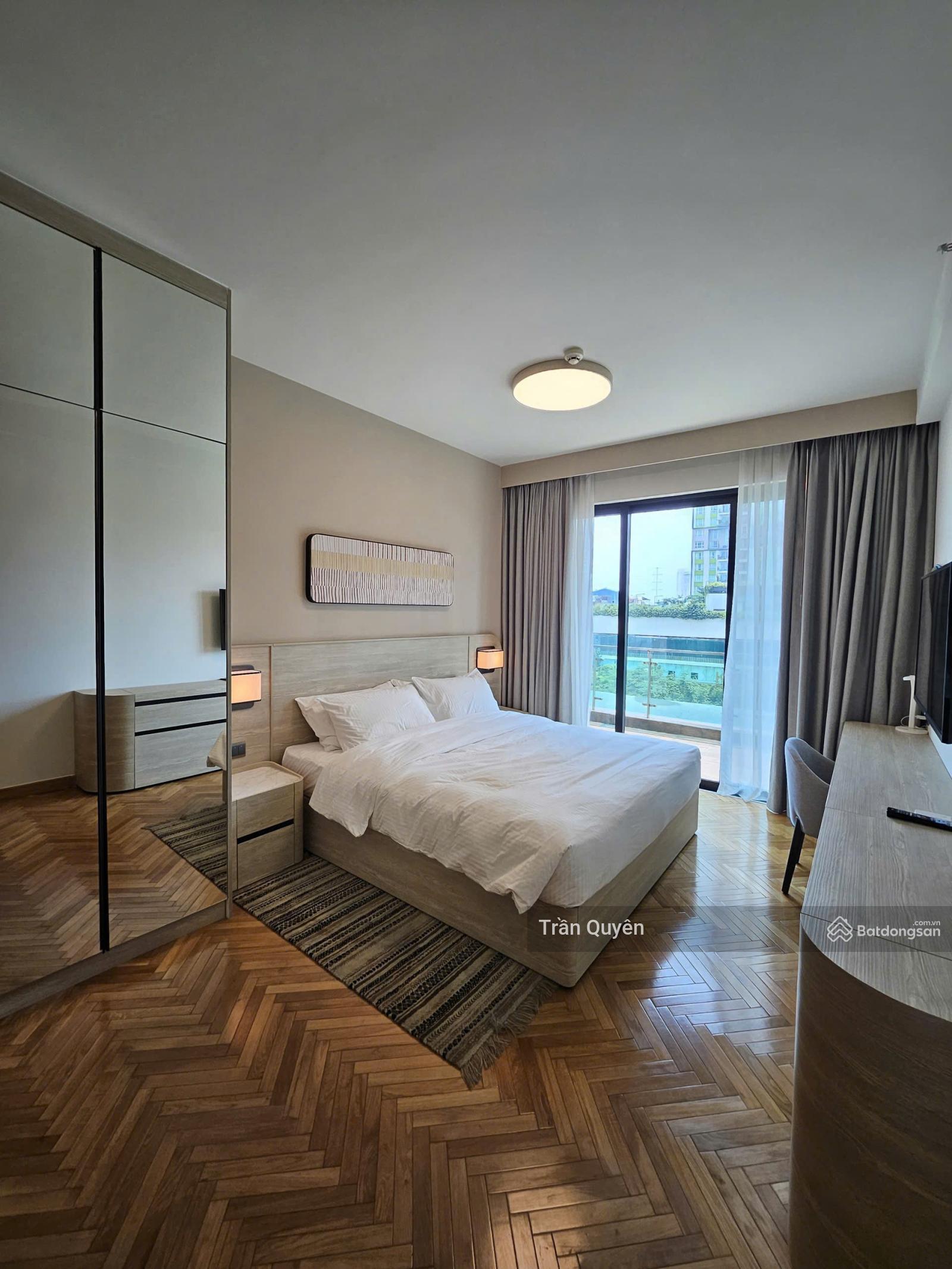 Căn 3PN tháp Somerset cao cấp nhất - 110m2 giá 12,7 tỷ - tầng cao - view đẹp - Nội thất cao cấp