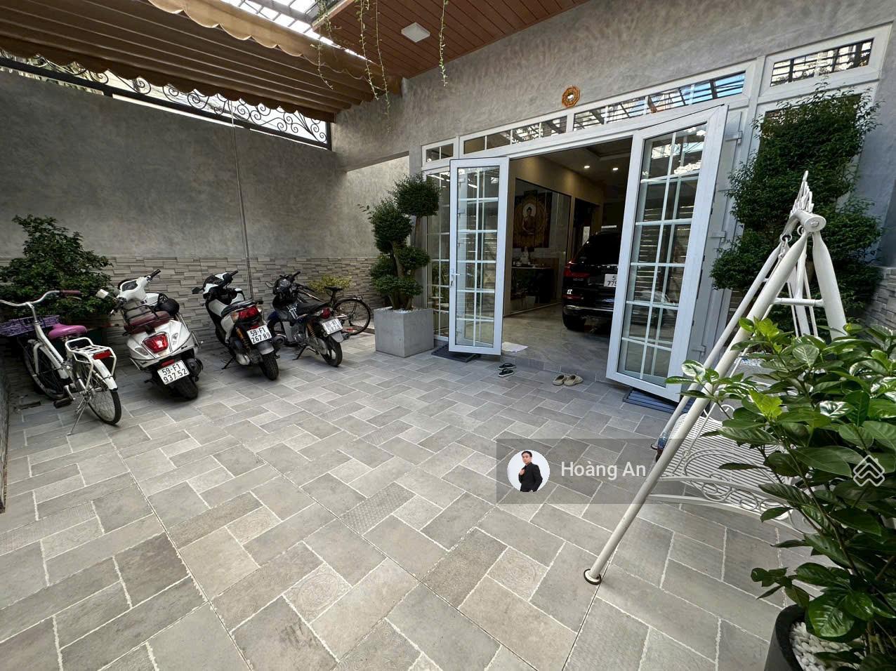 Ngang to 10m! HXH 8m Thành Thái, P14, Q10 - DT 10 x 12m (120m2) - Được xây hầm, 6 tầng. Chỉ 20,5 tỷ