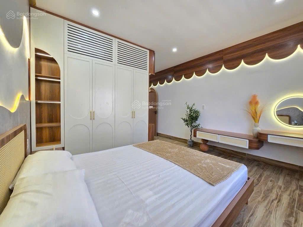 Lô góc! Bán tòa căn hộ 6 tầng 200m2 - 54,49 tỷ - MT Chính Hữu - Q. Sơn Trà