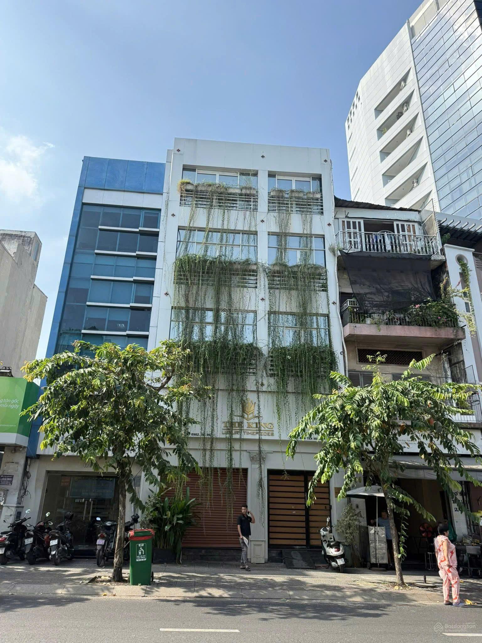 Bán nhà mặt tiền Đinh Tiên Hoàng, Quận 1 - 6,6 x 20m - 6 tầng + TM - HĐT: 110tr/th - Giá 35 tỷ TL