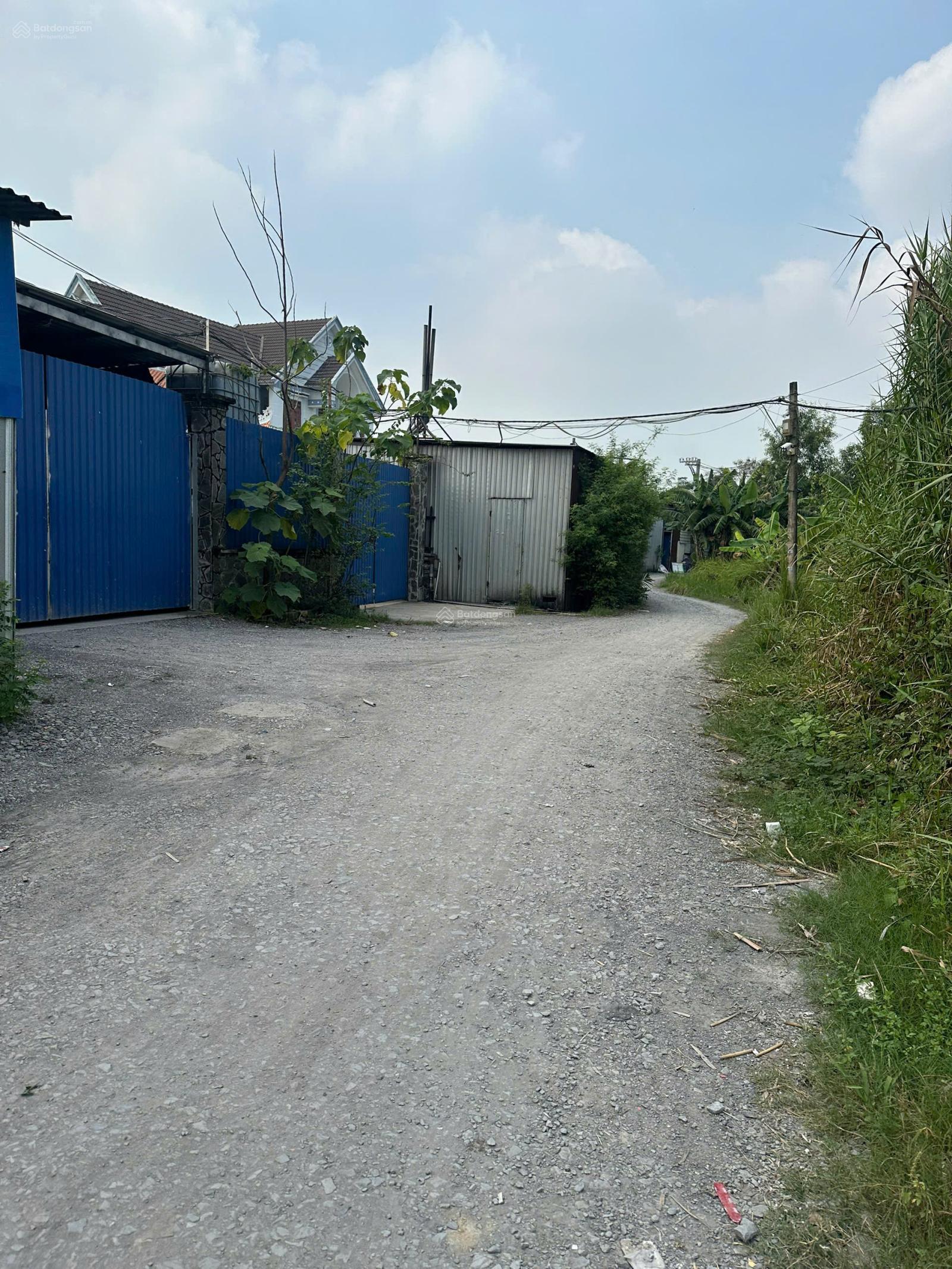 Chủ cần bán gấp 1.582m2 giá 4 tỷ xã Tân Quý Tây mới