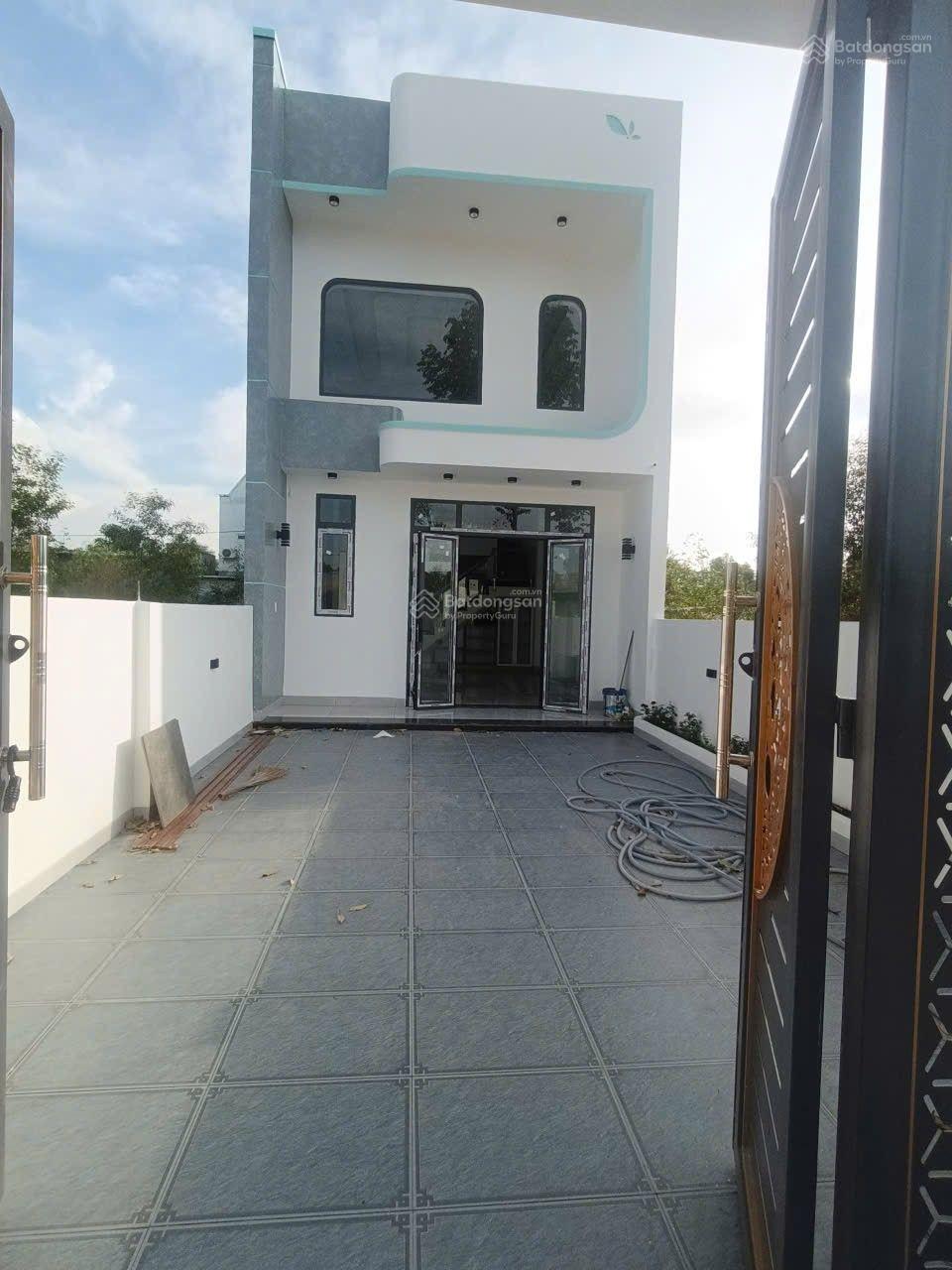 Bán nhà lầu lửng mới hoàn thiện gần ngay trường học Mỹ Phước 3 Bến Cát Bình Dương. Lh: 0937 948 ***