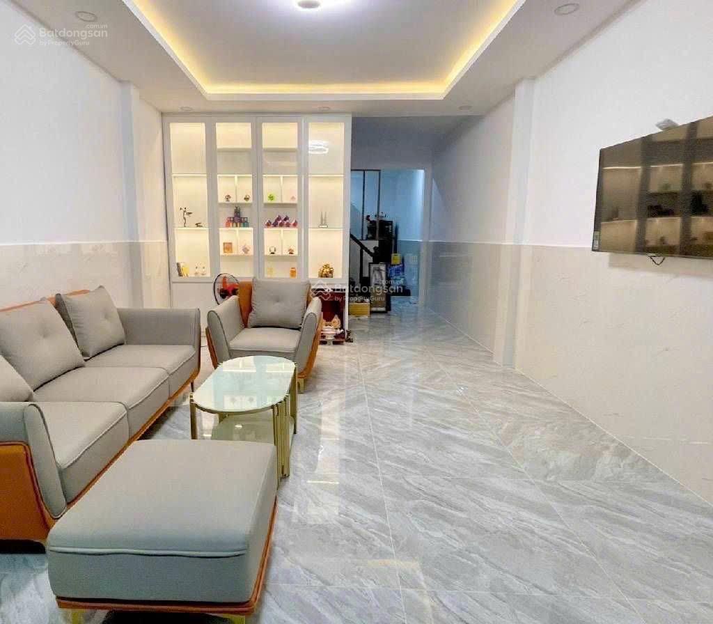 Tân Phú - nhà 2 tầng còn mới vào ở ngay - HXH thông - 64m2 - 2 tầng - 3PN - sổ hồng riêng