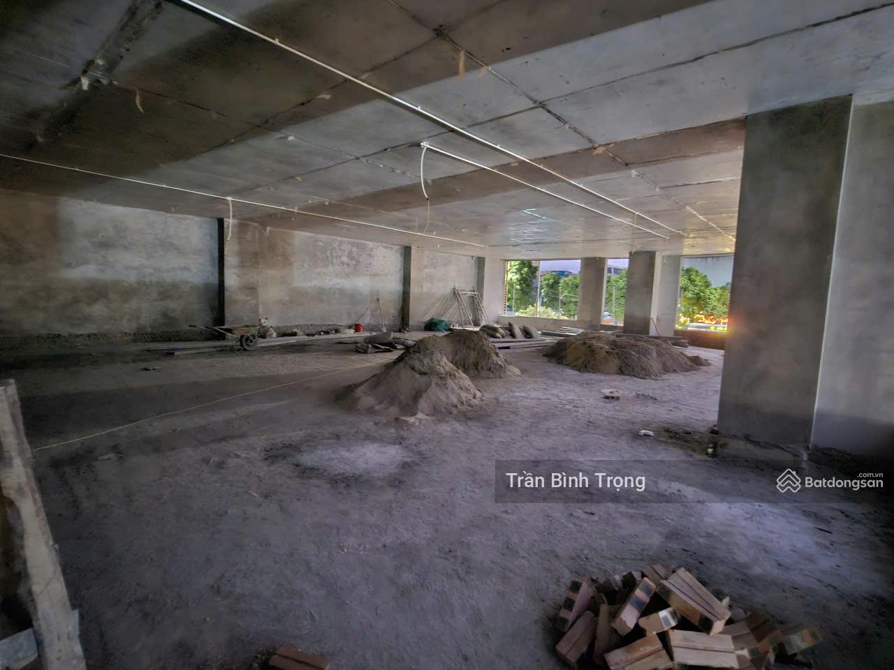 Cho thuê tòa nhà văn phòng 6 tầng, 1500m2 (250m2/sàn) tại Phường Liên Bảo, Vĩnh Phúc, giá 150tr/th