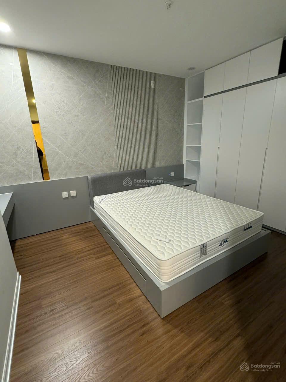 Bán căn hộ 2N chung cư Bình Minh Garden, 6.1 tỷ, 75m2, tầng trung, Đông Nam siêu đẹp