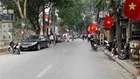 Hiếm - Giá Tốt ! Bán nhà mặt phố Khương Trung 52,3 m2, 3 tầng, 17.2 tỷ, mặt tiền 4,2m.