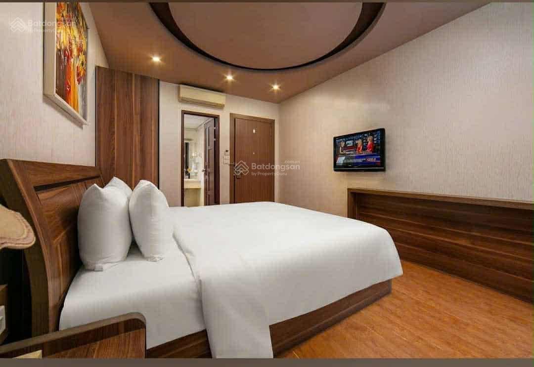 VÍP TOÀ KHÁCH SẠN MẶT PHỐ TRẦN QUỐC VƯỢNG - 8 TẦNG - LÔ GÓC 3 THOÁNG - HƠN 10M MẶT TIỀN - KINH DOAN