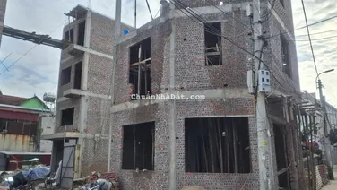 4. X tỷ/ nhà LK 52m2, MT 4m, đường 5m, 4 tầng, có gaza, sổ đỏ sang tên ngay Quang Minh, Mê Linh, HN