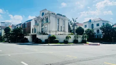 Bán biệt thự khu Nam Thông 2, P. Tân Phú, Phú Mỹ Hưng Q7