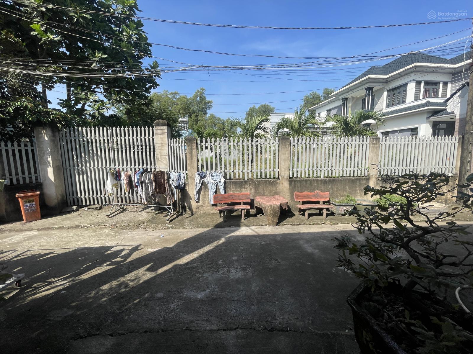 15 x 30: Gần trung tâm thương mại Long Thành. Chợ và trường học, khu công nghiệp 15 x 30: Gần trung tâm thương mại Long Thành. Chợ và trường học, khu công nghiệp