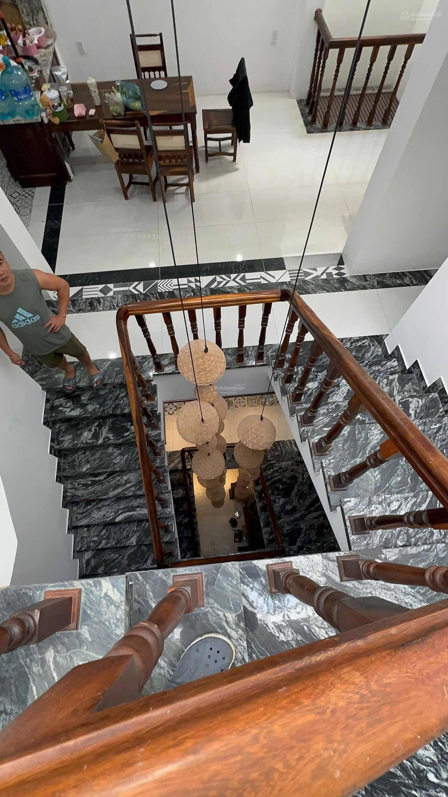 Biệt thự Sư Vạn Hạnh_ đường hẻm ô tô thông, rộng 5m ]Phường Vĩnh Hải Bắc Nha Trang Giá : 11,5 tỷ