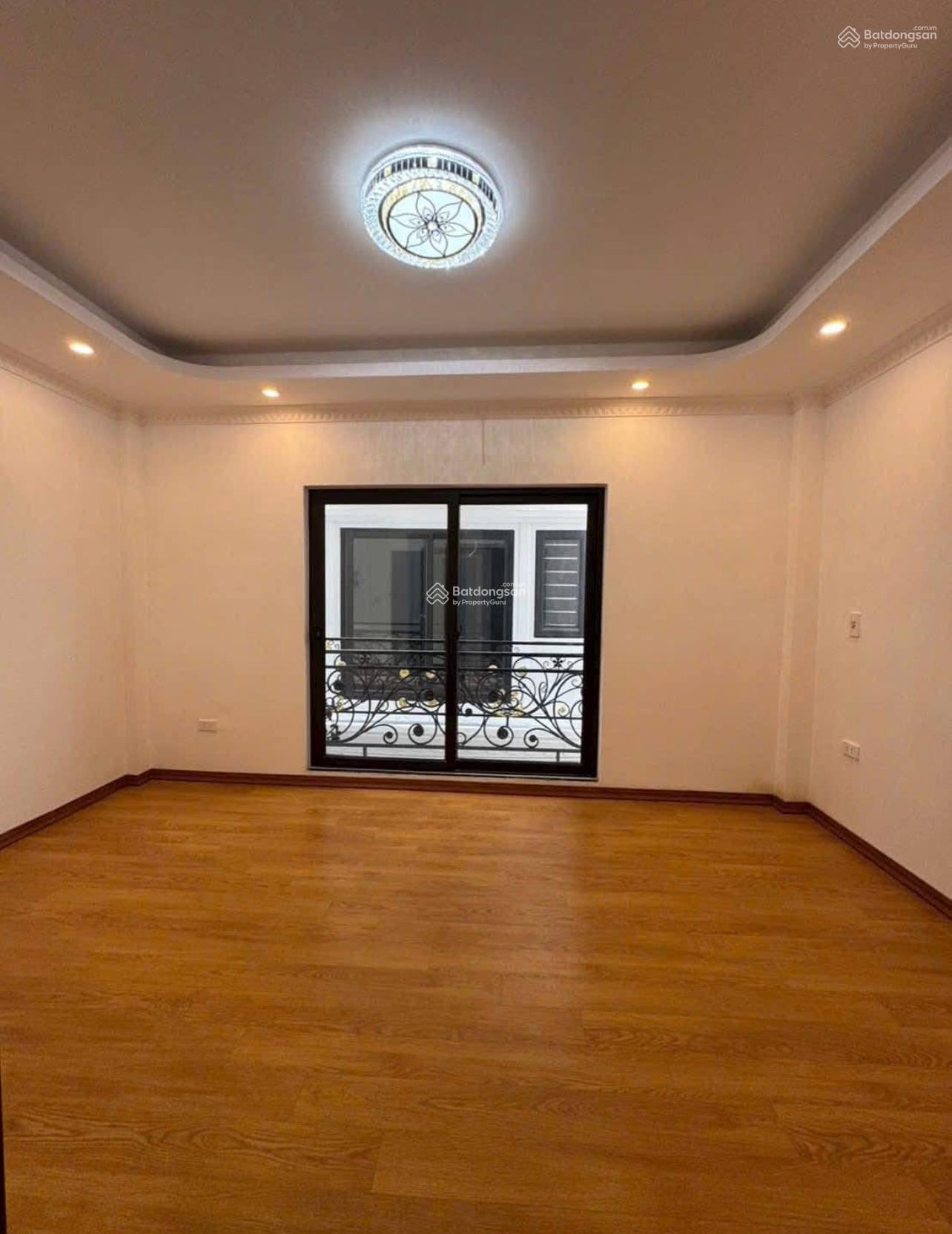 Bán nhà riêng tại Phụng Châu, Chương Mỹ, Hà Nội, 3,4 tỷ, 30 m2 cạnh bãi đỗ xe ô tô