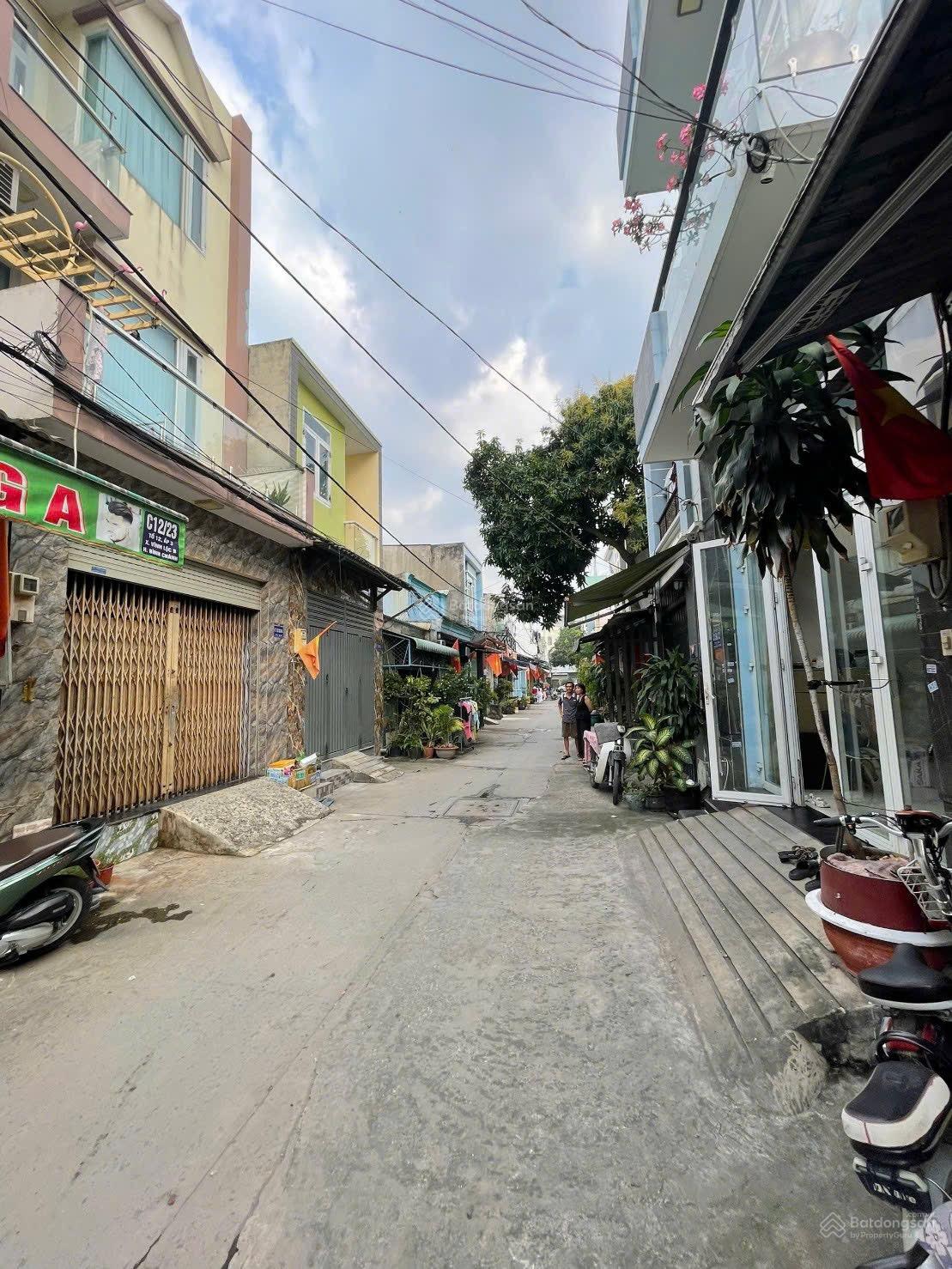 Bán nhà đường số 6, BÌNH TÂN, BHHB, 4x10, 2 lầu hẻm buôn bán thông 6m, giá 4tỷ250 Tl