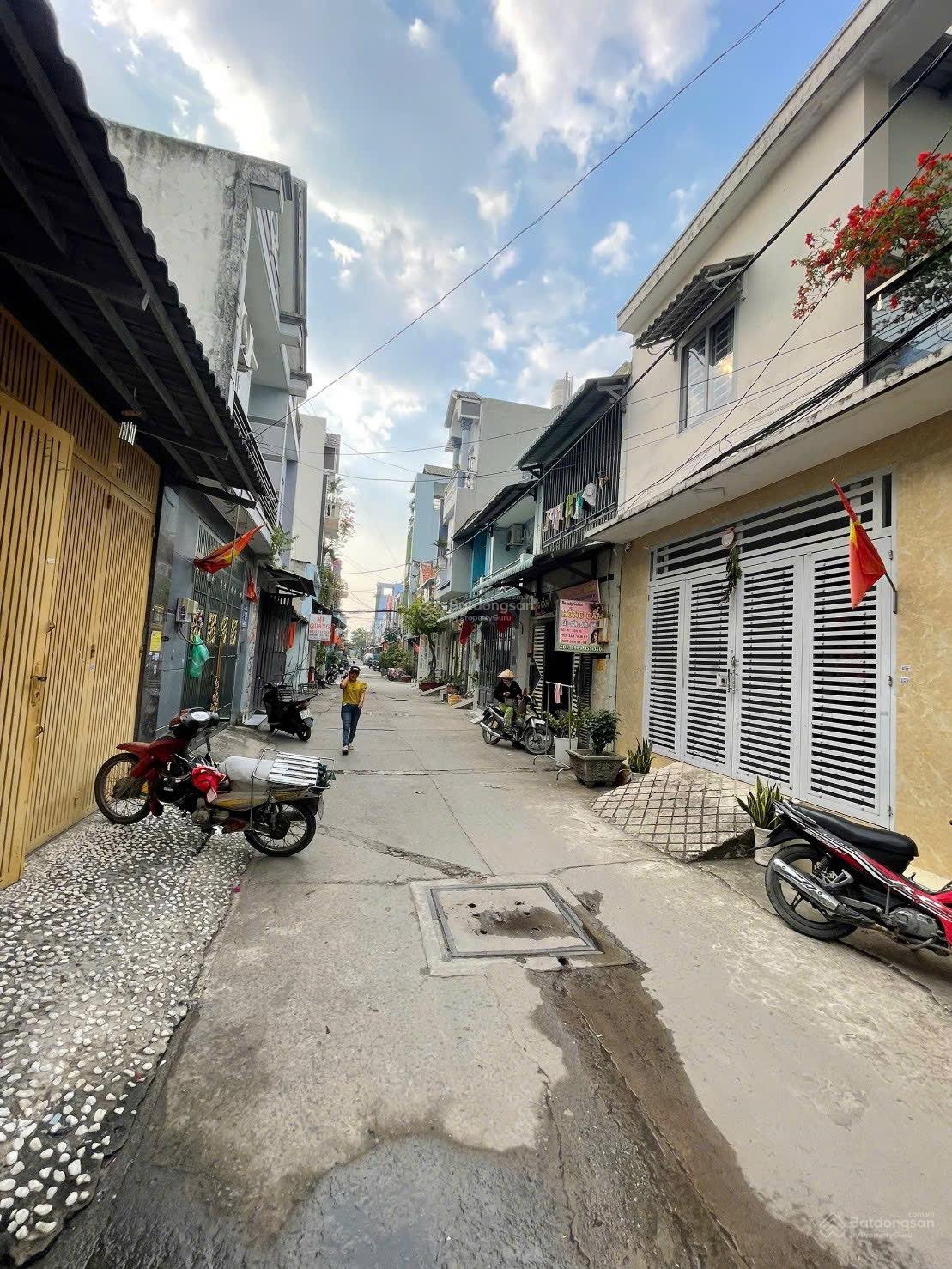 Bán nhà đường số 6, BÌNH TÂN, BHHB, 4x10, 2 lầu hẻm buôn bán thông 6m, giá 4tỷ250 Tl